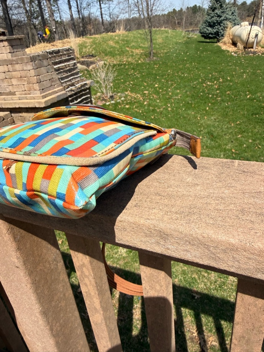 EUC Fossil Key-Per Geometric Striped Pattern Vintage Crossbody Bag - Picture 9 of 12